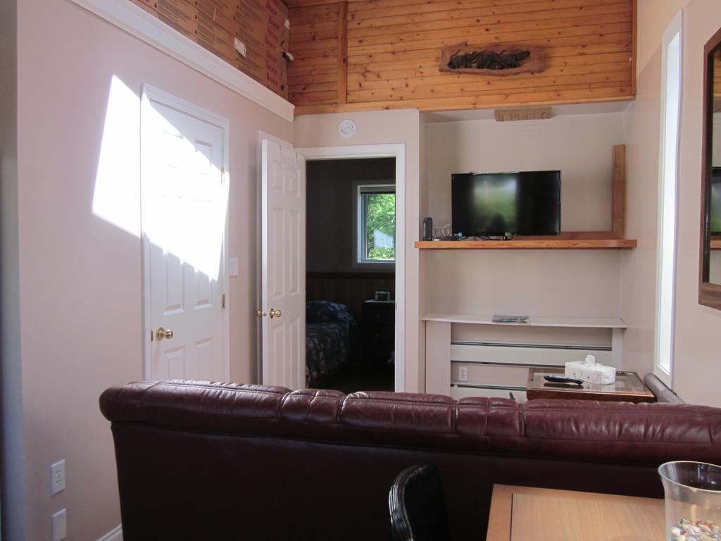 Oceanside Resort Powell River Rum bild